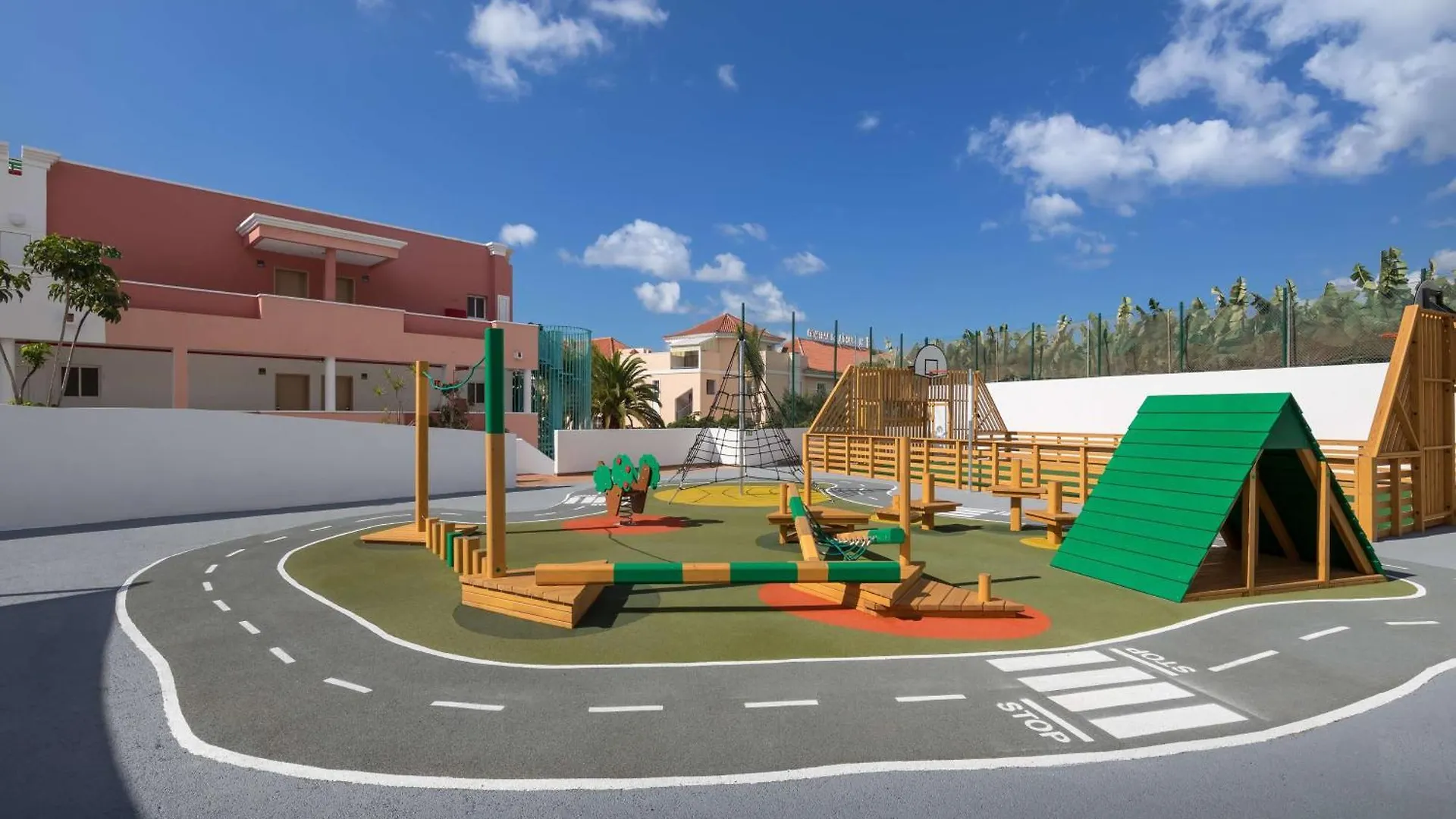 ホテル アレグロ アイソラ Playa De La Arena